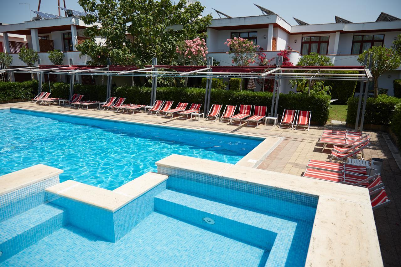 Hotel Residence Key Club Montalto di Castro Buitenkant foto