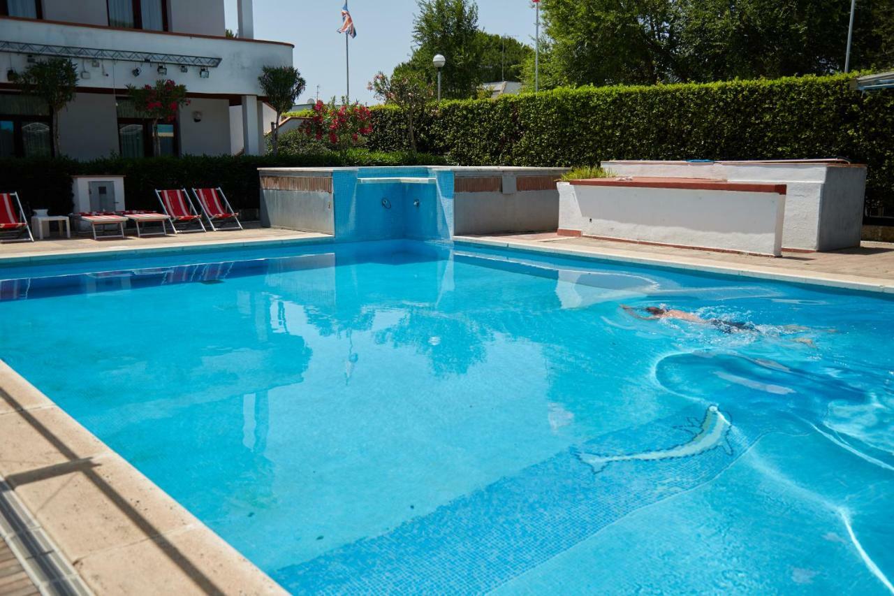 Hotel Residence Key Club Montalto di Castro Buitenkant foto